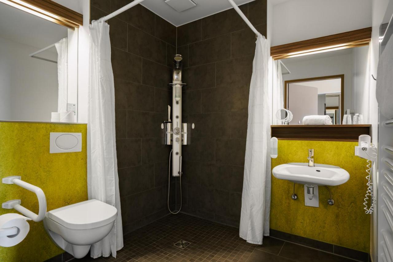 Radlon Fahrrad-Komfort-Hotel วาเริน ภายนอก รูปภาพ