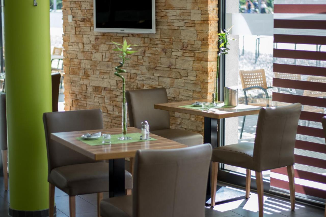 Radlon Fahrrad-Komfort-Hotel วาเริน ภายนอก รูปภาพ